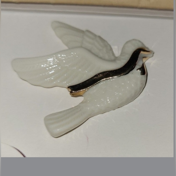 Vintage ~Lenox Porcelain Bonnet & Dove Pin Set - 24KT Gold & Rhinestones - Picture 3 of 6
